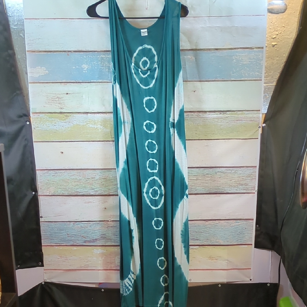 Teal and White Sleeveless Maxi Dress